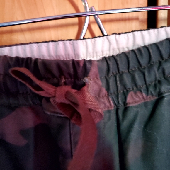 Carhartt Women's Camper Ankle Pants in Green Camo Size XS - Picture 6 of 13